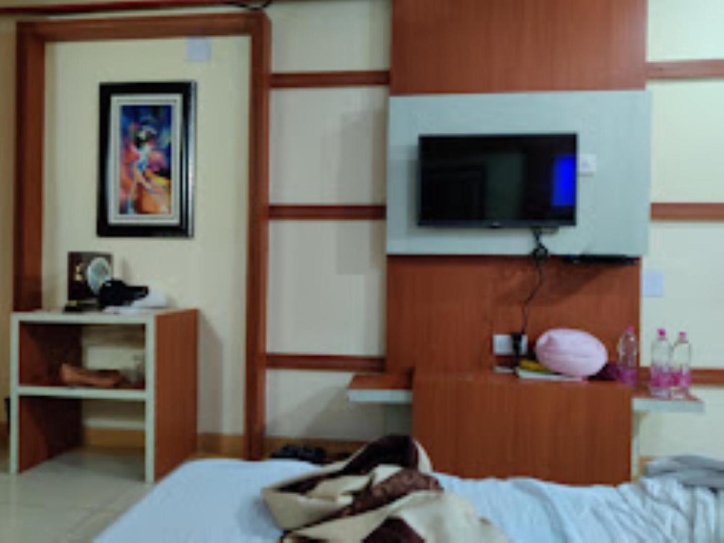Blue Lily Beach Resort بوري المظهر الخارجي الصورة