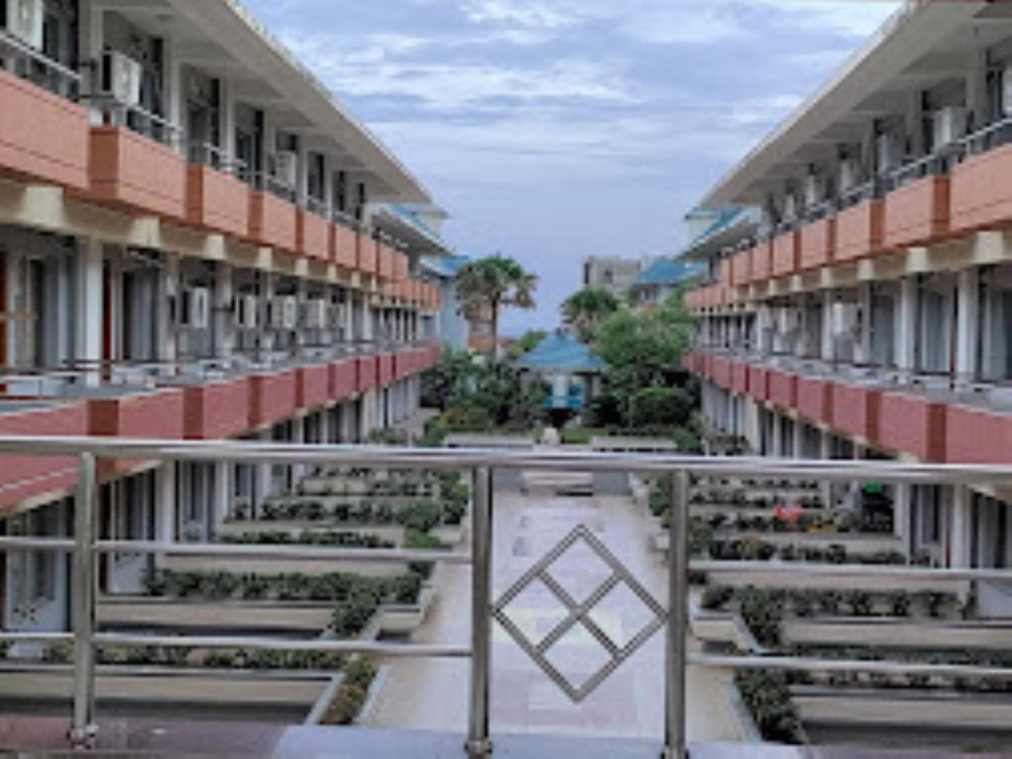 Blue Lily Beach Resort بوري المظهر الخارجي الصورة