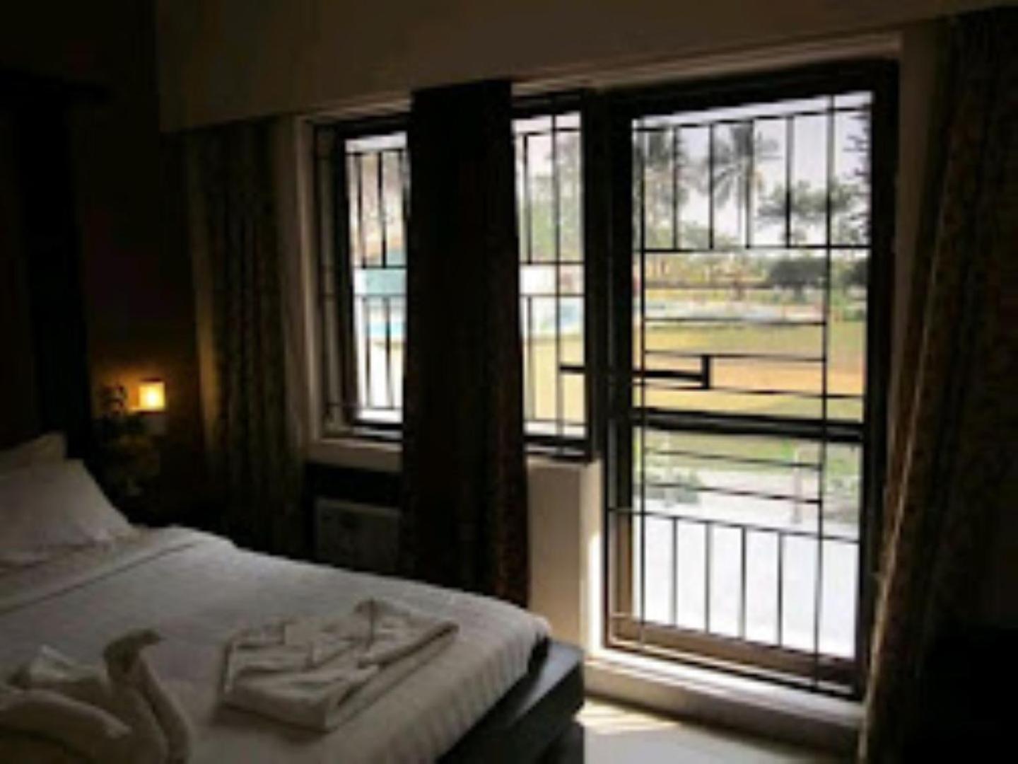 Blue Lily Beach Resort بوري المظهر الخارجي الصورة